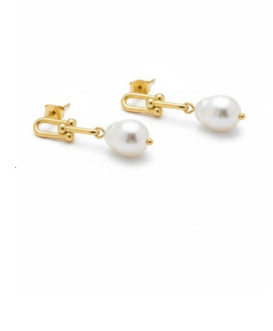 Gold Tone Pearl Drop Earring