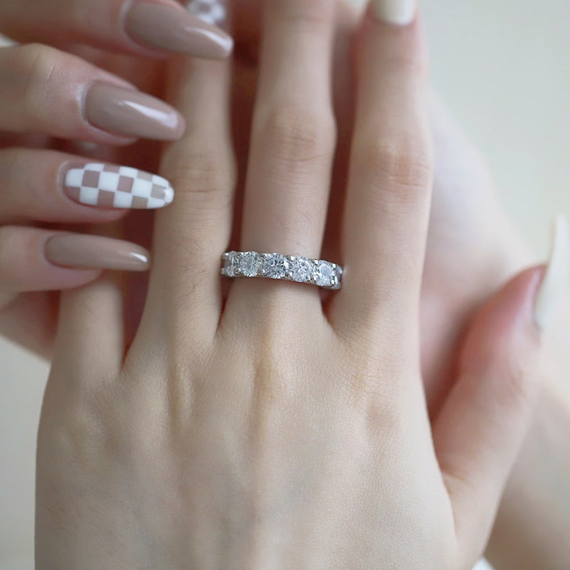 Anna Eternity Ring (5mm)